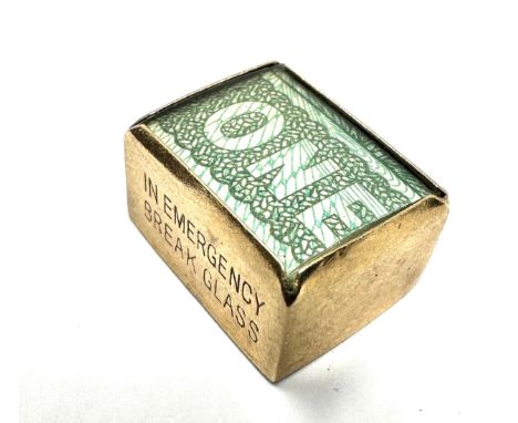 Vintage 9ct gold one pound emergency money charm weight 2.5g 
