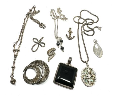 Selection of vintage silver jewellery inc pendant necklaces etc weight 80g 