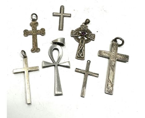 selection of vintage silver cross pendants weight 24g 