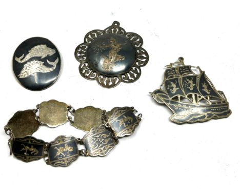Selection of vintage niello sterling silver jewellery inc bracelet brooches etc 