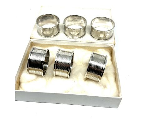 Vintage Boxed set of 6 silver napkin rings 