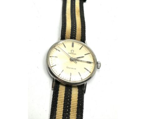 Vintage s/steel Omega geneve gents wristwatch manual wind the watch is ticking 