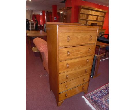 An early 20th Century oak pedestal chest of six drawers raised on carved bracket feet. H-123cm W-61cm D-41cm