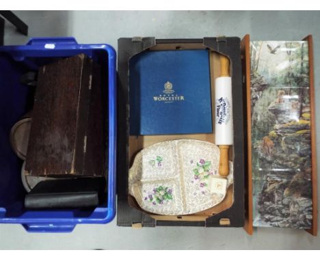 A mixed lot to include metalware, vintage wooden box, Bradford Exchange Collectors plate series Cliff Dwellers, Royal Worcest