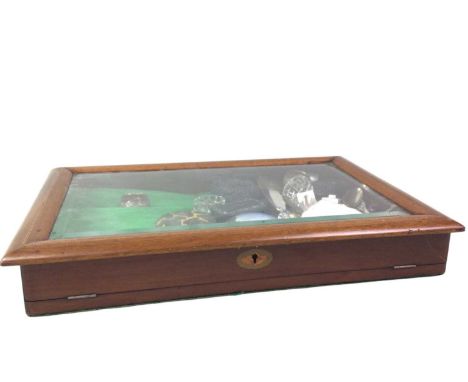 EDWARDIAN INLAID MAHOGANY COUNTER TOP DISPLAY CASE, WITH A COLLECTION OF CURIOS  the display case with glazed top, containing