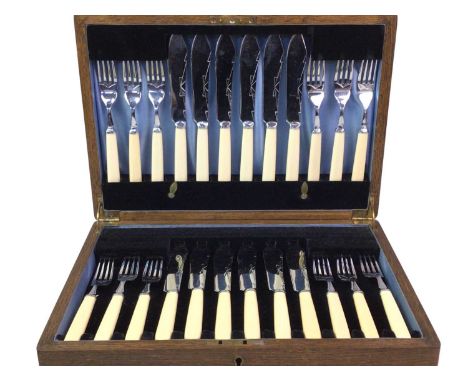 GROUP OF SILVER PLATED FLATWARE, including an oak cased suite of cutlery