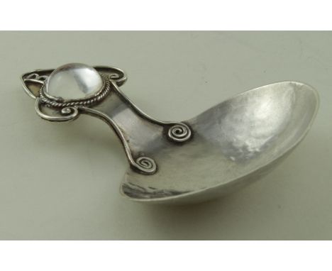 Arts &amp; Crafts style unmarked silver caddy spoon probably c. 1904-1915 - shows general wear in the form of very light scra