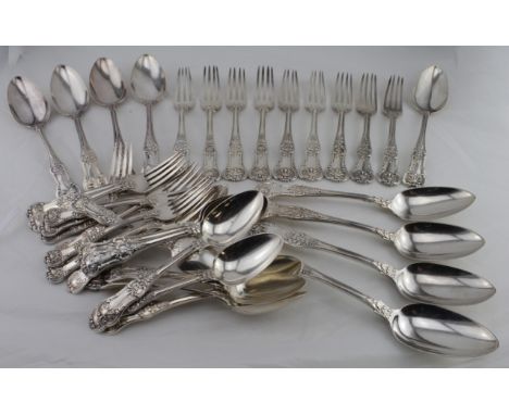 Part suite of 36 Georgian silver Queen's Pattern Oyster backed flatware comprising nine tablespoons, nine tableforks nine des