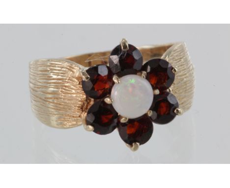 9ct Gold Opal and Garnet Ring size M weight 4.1g
