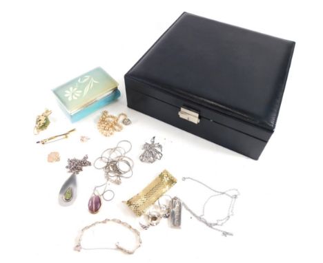 Auctioneer announce: onyx box and shell brooch not in lot A collection of costume jewellery and effects, comprising silver br