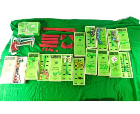 Various vintage Subbuteo players, early Arsenal, Mexico, full team with goalkeeper, other accessories. (some teams AF) 