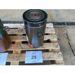 250 Tonne SWL Hydraulic Jack, from MOD