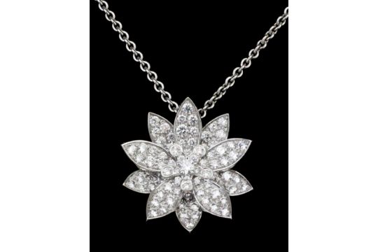 A Modern 18ct White Gold And All Diamond Set Lotus Flower Pattern Pendant By Van Cleef Arpels - Lotus Flower Pendant White Gold A Modern 18ct White Gold And All Diamond Set Lotus Flower Pattern Pendant By Van Cleef Arpels - Lotus Flower Pendant White Gold