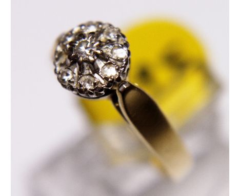 18 ct vintage 1979 diamond cluster ring, size M 1/2