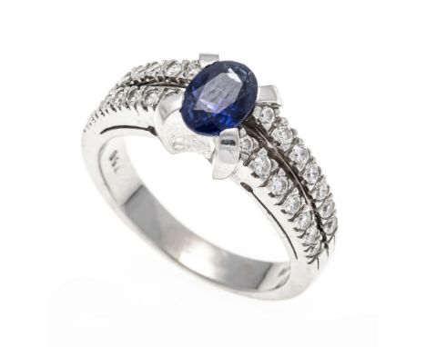 Saphir-Brillant-Ring WG 750/000 mit einem oval fac. Saphir 7 x 5 mm und 28 Brillanten, zus. 0,50 ct l.get.W-W/SI, RG 55, 6,7 