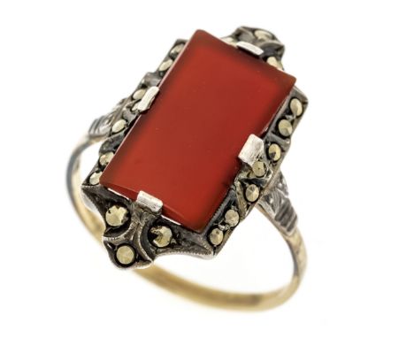 Karneol-Markasiten-Ring GG 333/000 mit Silber 800/000 ungest., gepr.,  mit einem viereckigen Karneol-Cabochon 15 x 8,5 mm und