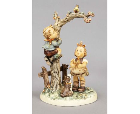 Große Hummelfigur, Goebel, Ein Herz für Dich, Century Collection, 1998, sign., Mädchen und Junge auf einen Vogel am Ast schau