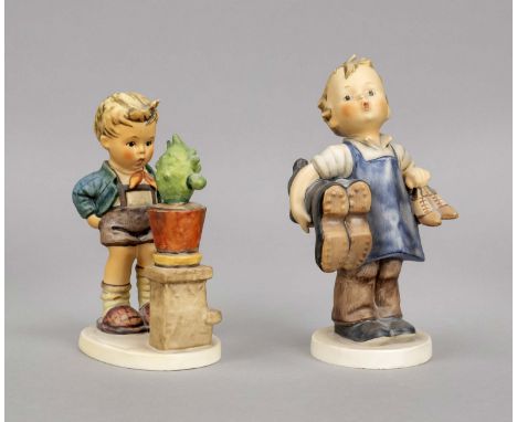 Zwei Jungen Figuren, Goebel, Oeslau,  sign. Hummel, ''Meister Wichtig'', Entwurf  Gerhard Skrober, 1970er Jahre, Modellnr. 14