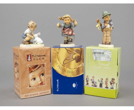 Konvolut aus 3 Hummelfiguren, Goebel, darunter: Bald kann ich's, 2001, sign., polychrom bemalt, Modellnr. 2284/A, H. 13,5 cm;