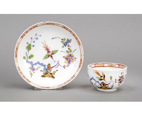 Tasse mit UT, Meissen, Marke 1817-1824,  1. W., Halbkugelform mit Ohrenhenkel, polychrome Kakiemonmalerei mit Fels und Vogel,