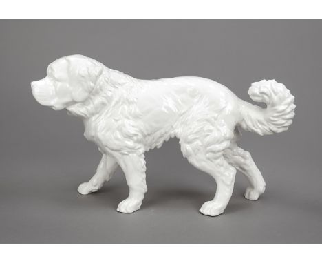Großer Bernhardiner, Goebel, Oeslau, 20. Jh., Keramik, weiß glasiert, vollplastische Ausformung, H. 28,5 cm, L. 47 cm