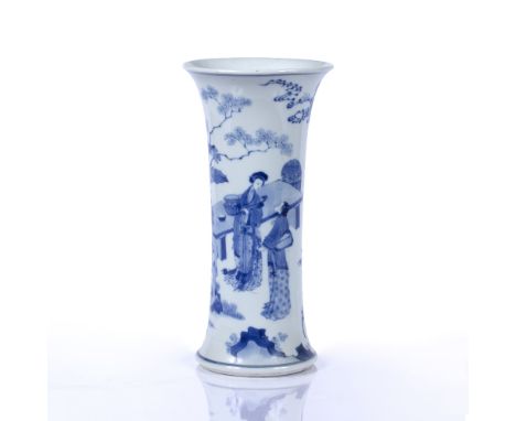 Blue and white beaker vase Chinese, Kangxi period (1662-1722) the body painted with 'Long Elizas' set in a garden, the top of