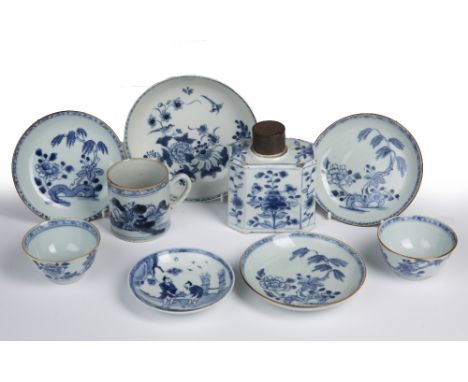 Small group of blue and white porcelain Chinese, 18th/early 19th Century to include a tea caddy, two tea bowls, a coffee can 