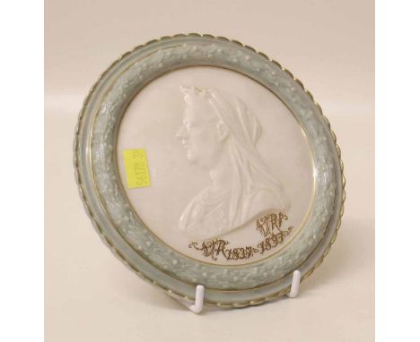 Graingers Worcester Queen Victoria plaque. Condition report: see terms and conditions