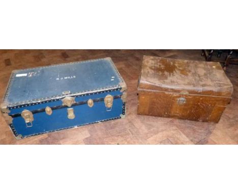 Travelling trunk and tin trunk. Condition report: see terms and conditions