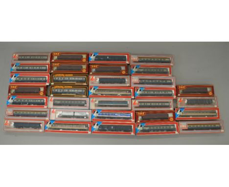 OO Gauge. Ex shop stock 32 x coaches, parcels vans & Syphons. Lima, Mainline & GMR (Airfix)