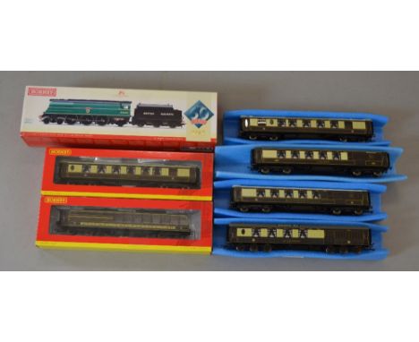 OO Gauge. Hornby. R. 2685 DCC ready Ltd Edition of 2008, West Country class locomotive "Bude" together with 6 x boxed & unbox