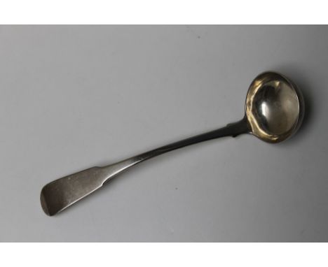 DUMFRIES - A SCOTTISH PROVINCIAL SILVER TODDY LADLE BY DAVID GRAY, fiddle pattern style, good clear marks, L 15.5 cm Buyers -
