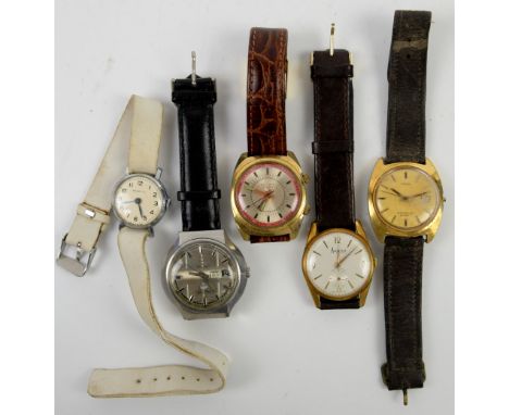 Poljot GMT watch, the champagne dial with baton hour markers and outer red seconds dial, with 18 jewel movement, on a Hoders 