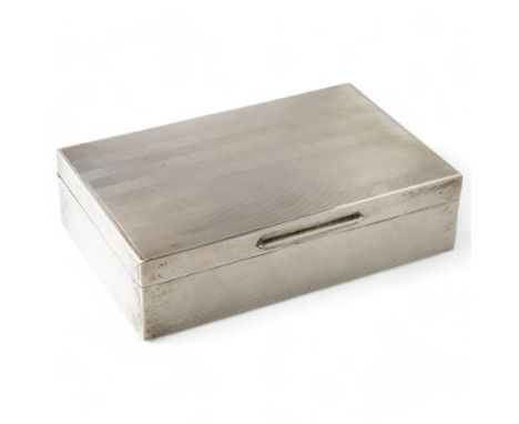 Silver rectangular cigarette box with engine turned hinged cover W16cm London 1967 Maker S J Rose & Son