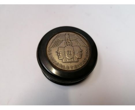 A GERMAN SNUFF BOX 