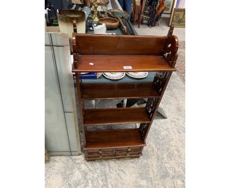 A FOUR TIER HARDWOOD SHELF BOOKCASE UNIT 
