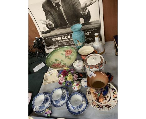 A LARGE COLLECTION OF CERAMICS TO INCLUDE CUPS, SAUCERS, VASES ETC 