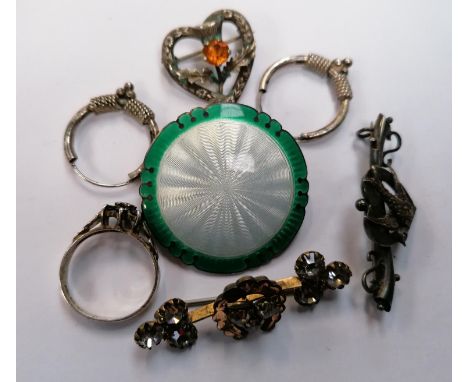 MIXED JEWELLERY - .925 ENAMEL BROOCH, HALLMARKED BROOCH ETC 