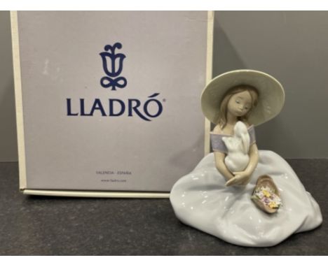 Lladro 6741 “Bunny Kisses” in mint condition and original box