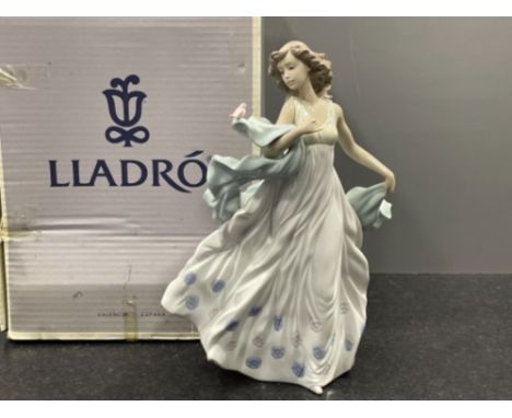 Lladro 6193 “Summer Serenade” in mint condition and original box