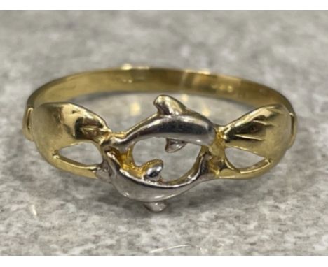 14ct gold ring with Dolphin design. Size R 1.4g