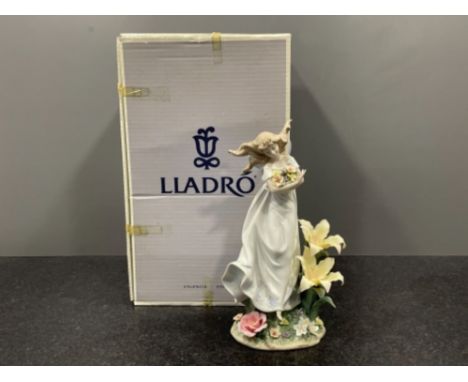 Lladro 6686 “Mystical Garden” in mint condition and with original box and plinth