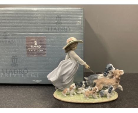 Lladro 6784 “Puppy Parade” in mint condition and original box