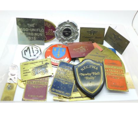 A collection of motoring, steam rally and tractor badges, etc. 