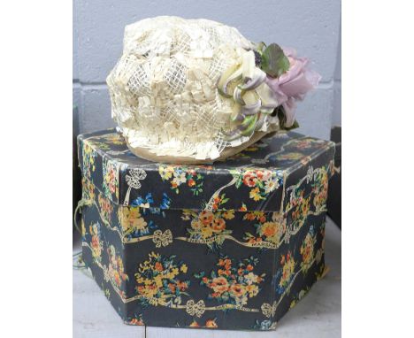 A vintage hat with Marshall &amp; Snelgrove box **PLEASE NOTE THIS LOT IS NOT ELIGIBLE FOR POSTING AND PACKING** 