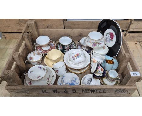 A Crate of Porcelain cups n Saucers; Shelley Lustre shell design cup n Saucer, Chinese porcelain decorative cups n Saucers, D