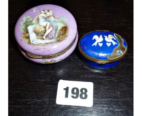Bilston enamel pill box, and a similar French enamel pill box (A/F)
