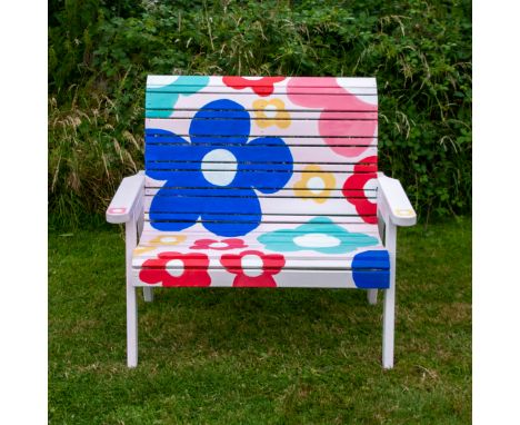 Flower Power Artist:   Ellie HignettEllie was inspired by the 60’s & 70’s 'Flower Power' movement for this bench. The movemen