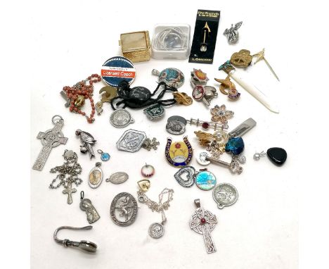 Georg Jensen saints pendant, West Somerset Yeomanry badge, 2 x silver celtic crosses, sterling silver money clip, sterling si