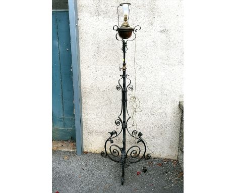 19th century arts and crafts wrought iron and copper telescopic oil lamp converted to electricity with tripod base. Maximum e